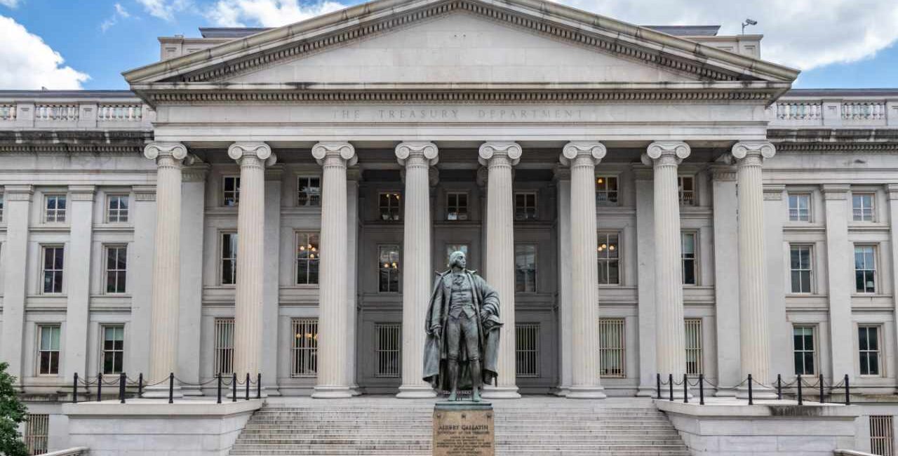 Tax on Unrealized Crypto Gains Could Trigger Forced Sell-offs, Senators Warn Treasury